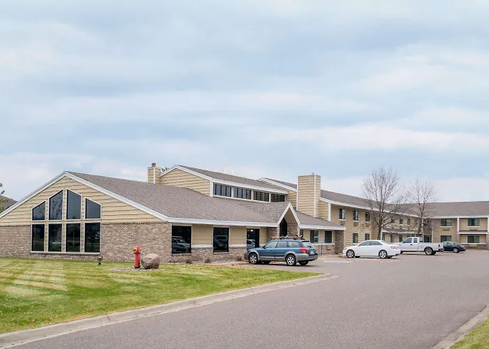 Days Inn & Suites By Wyndham Baxter Brainerd Area